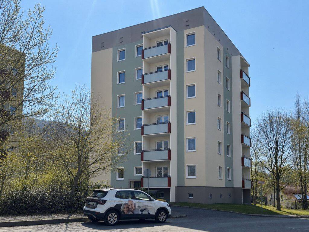 Erstbezug nach Sanierung – Moderne 2-Raum-Wohnung mit Balkon, 98527 Suhl (Suhl)