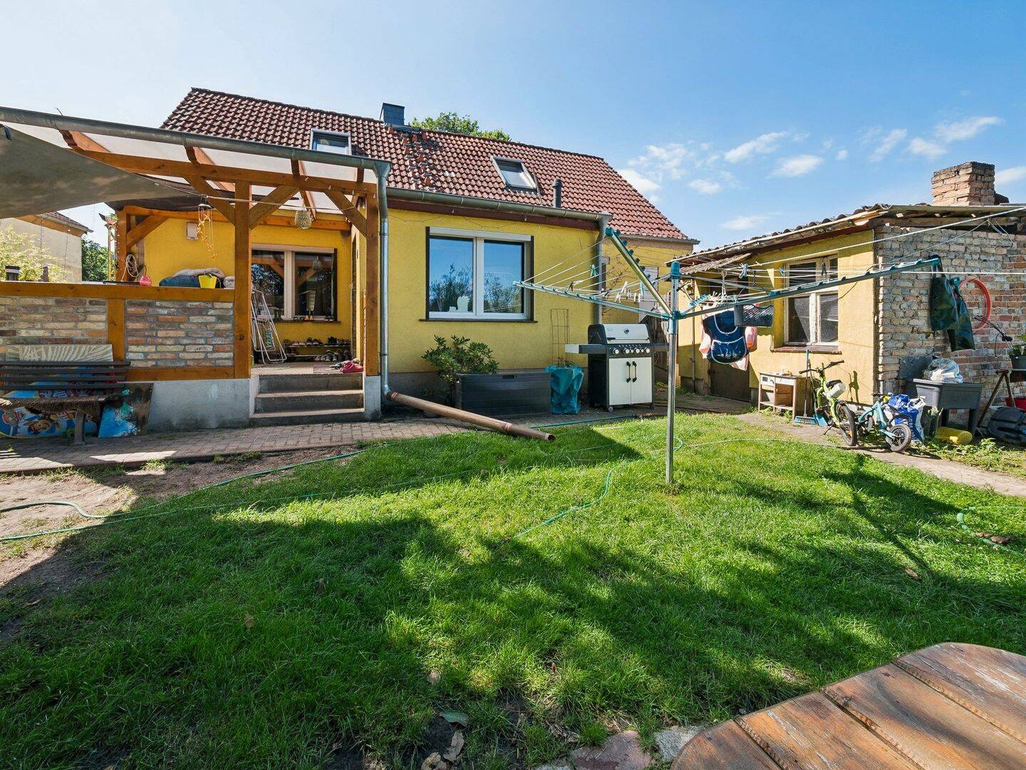 Gepflegtes Einfamilienhaus auf großem Grundstück, 14641 Nauen
