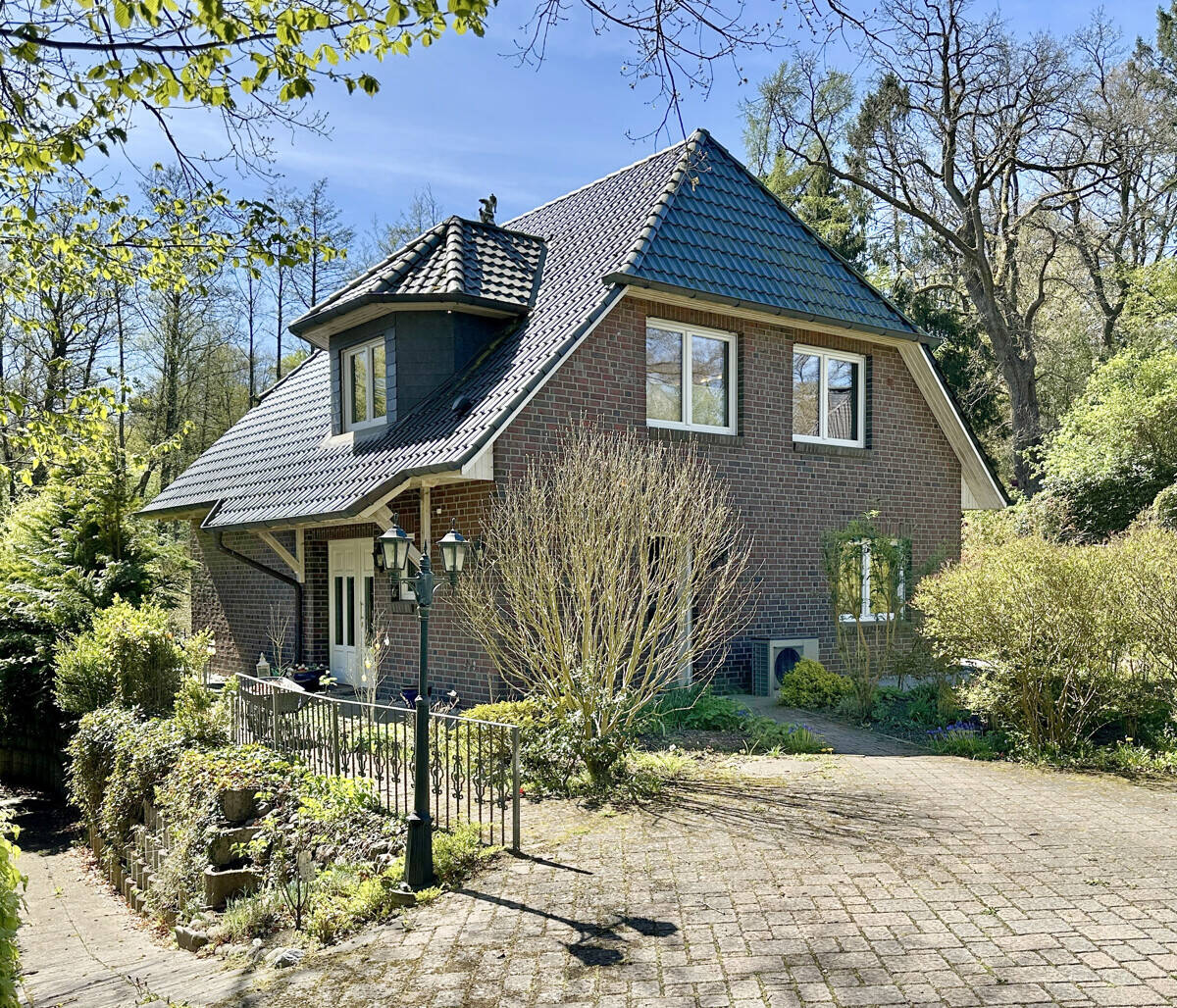 Traumhaftes Haus mit Zugang zum Alsterlauf, 22397 Hamburg (Wandsbek Duvenstedt Lemsahl-Mellingstedt Wohldorf-Ohlstedt)