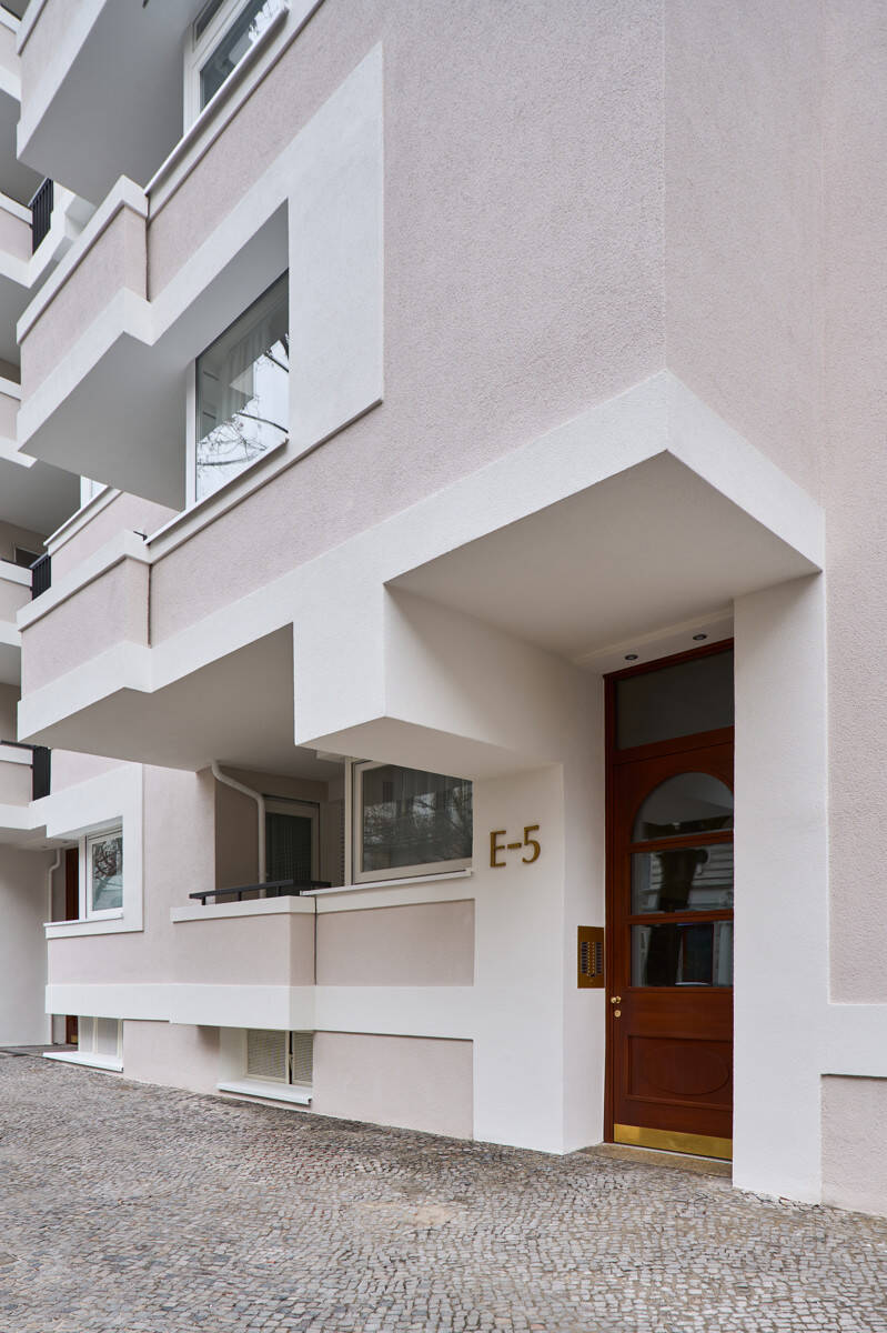 Charlottenburg: Eislebener Str: VERMIETETE 1-Zi-Whg, 40m² – 6.OG + SÜD-Balkon – kündbar in 9 Monaten, 10789 Berlin (Tempelhof-Schöneberg Charlottenburg Schöneberg Wilmersdorf)