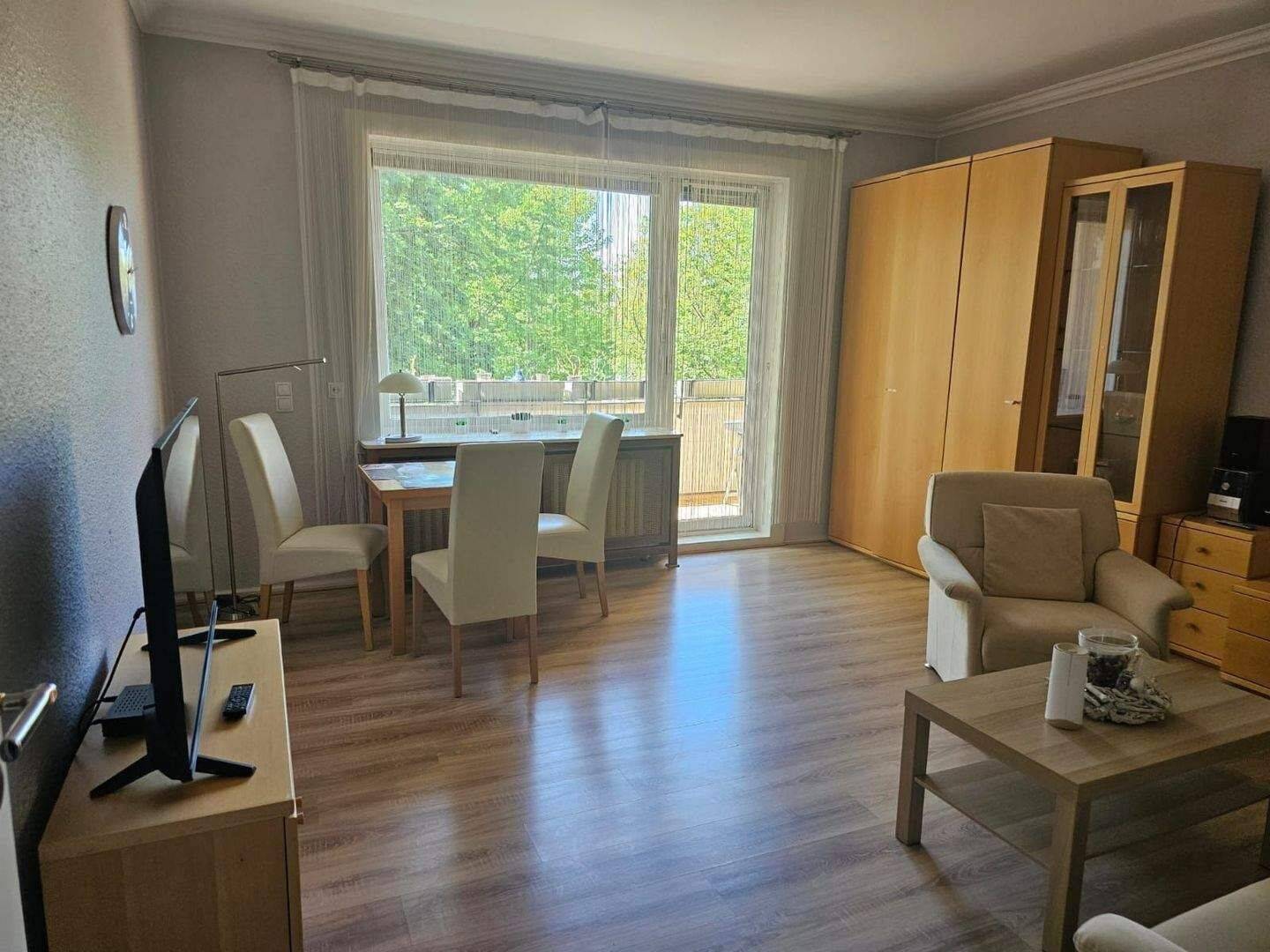 Gepflegte 2 Zimmerwohnung mit Sonnenbalkon und Tageslichtbad – 0172-3261193, 13581 Berlin (Spandau)