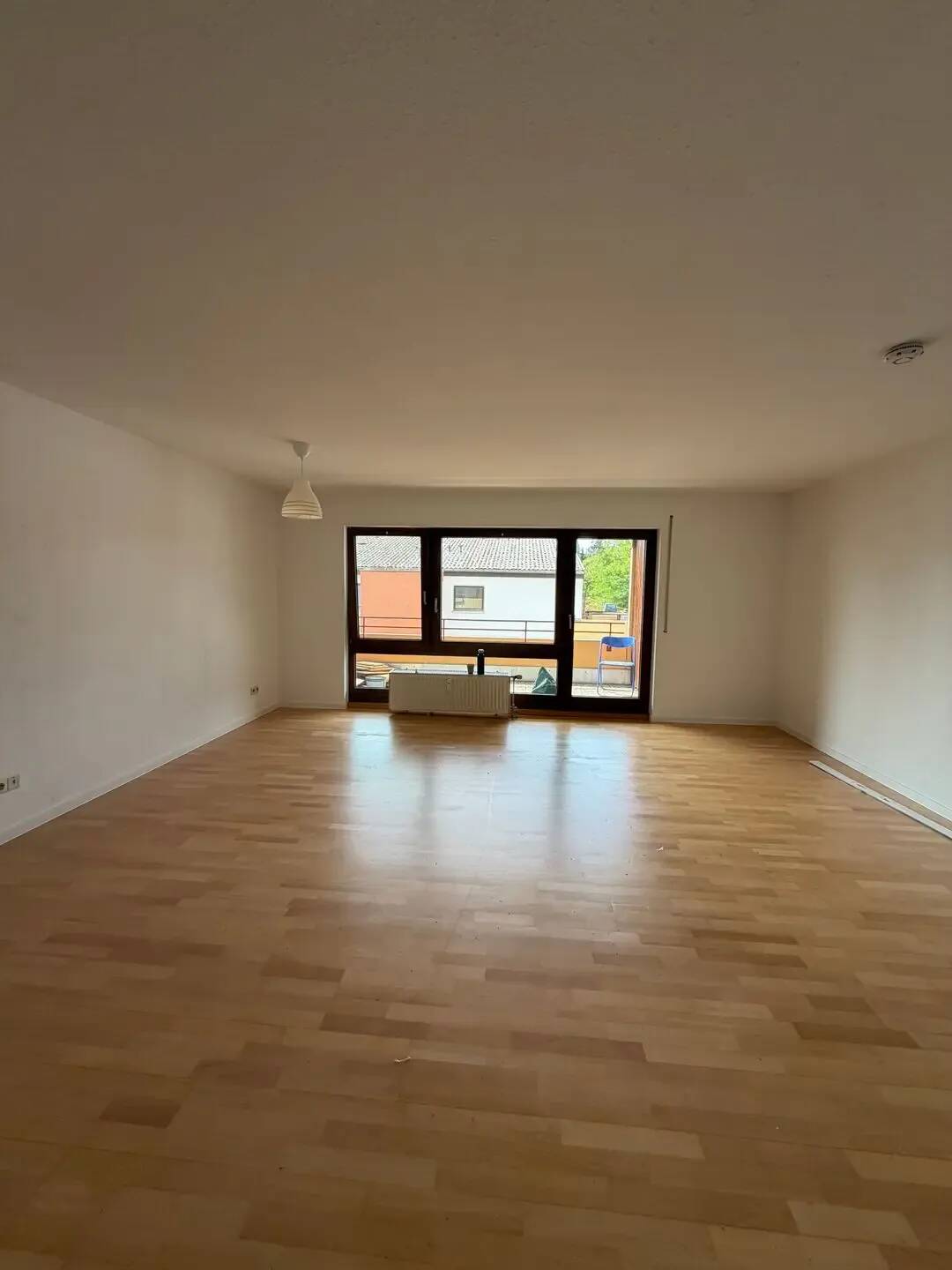 Helles 1,5-Zimmer-Apartment mit Südbalkon am Favoritepark – Nähe PH & S-Bahn, 71634 Ludwigsburg