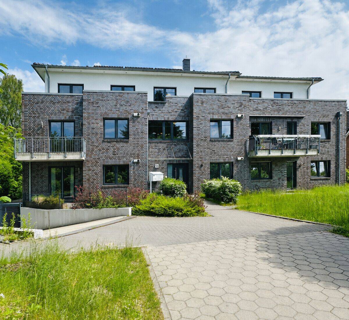 Perfekte Komfortwohnung mit viel Sonne, 22397 Hamburg (Wandsbek Duvenstedt Lemsahl-Mellingstedt Wohldorf-Ohlstedt)