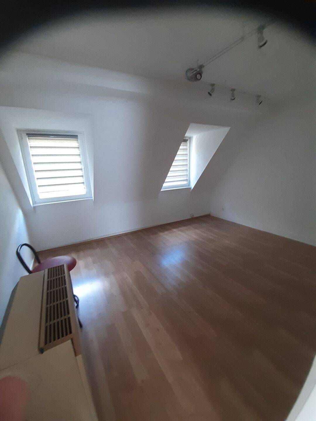 Jülich-Stadt, Dachgeschoßwohnung zu vermieten, 52428 Jülich