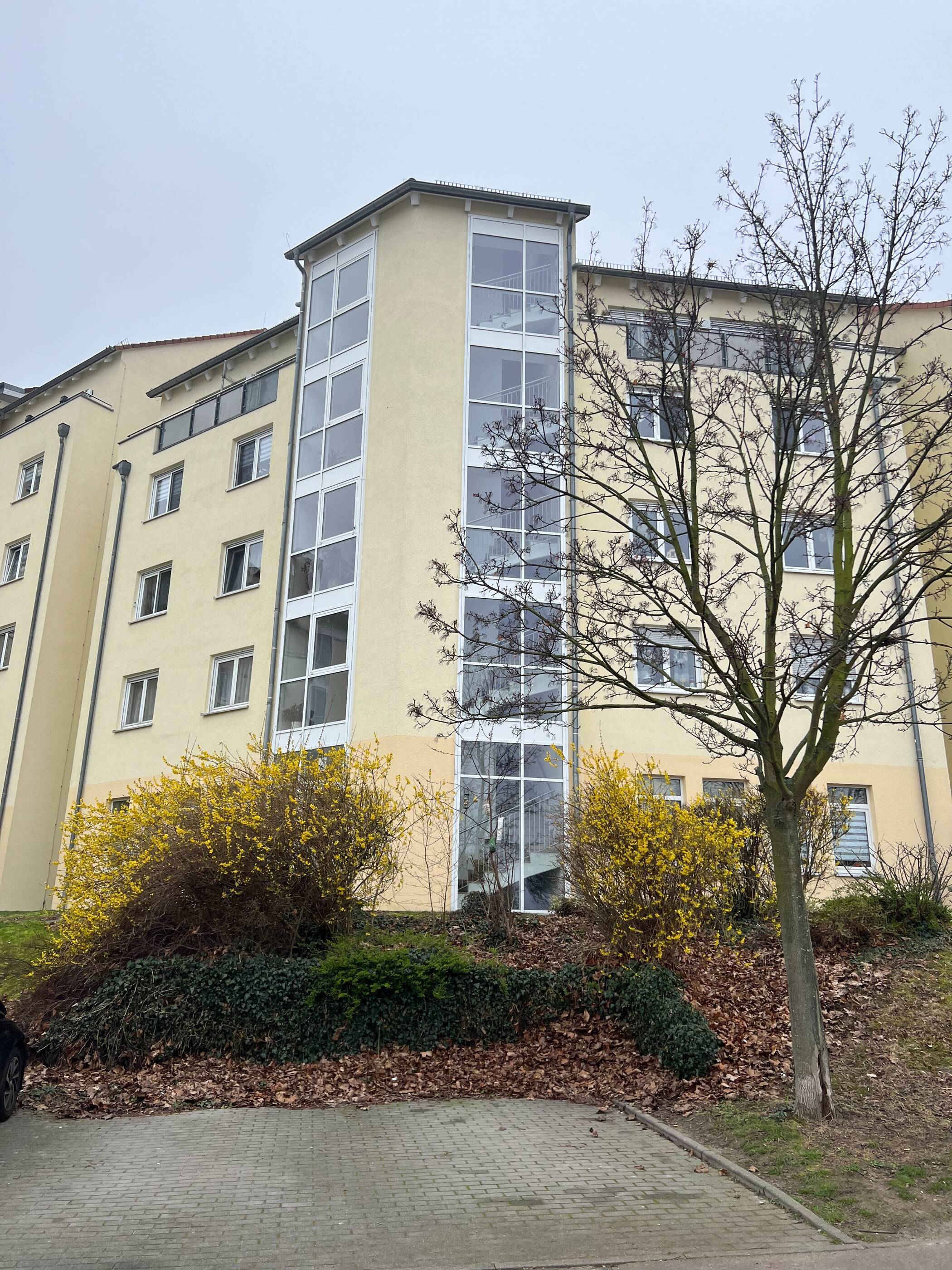 Ein Zuhause zum Wohlfühlen – Stilvolle Dachgeschosswohnung in ruhiger Lage, 6128 Halle (Saale) (Böllberg-Wörmlitz Gesundbrunnen Innenstadt Silberhöhe Südstadt)