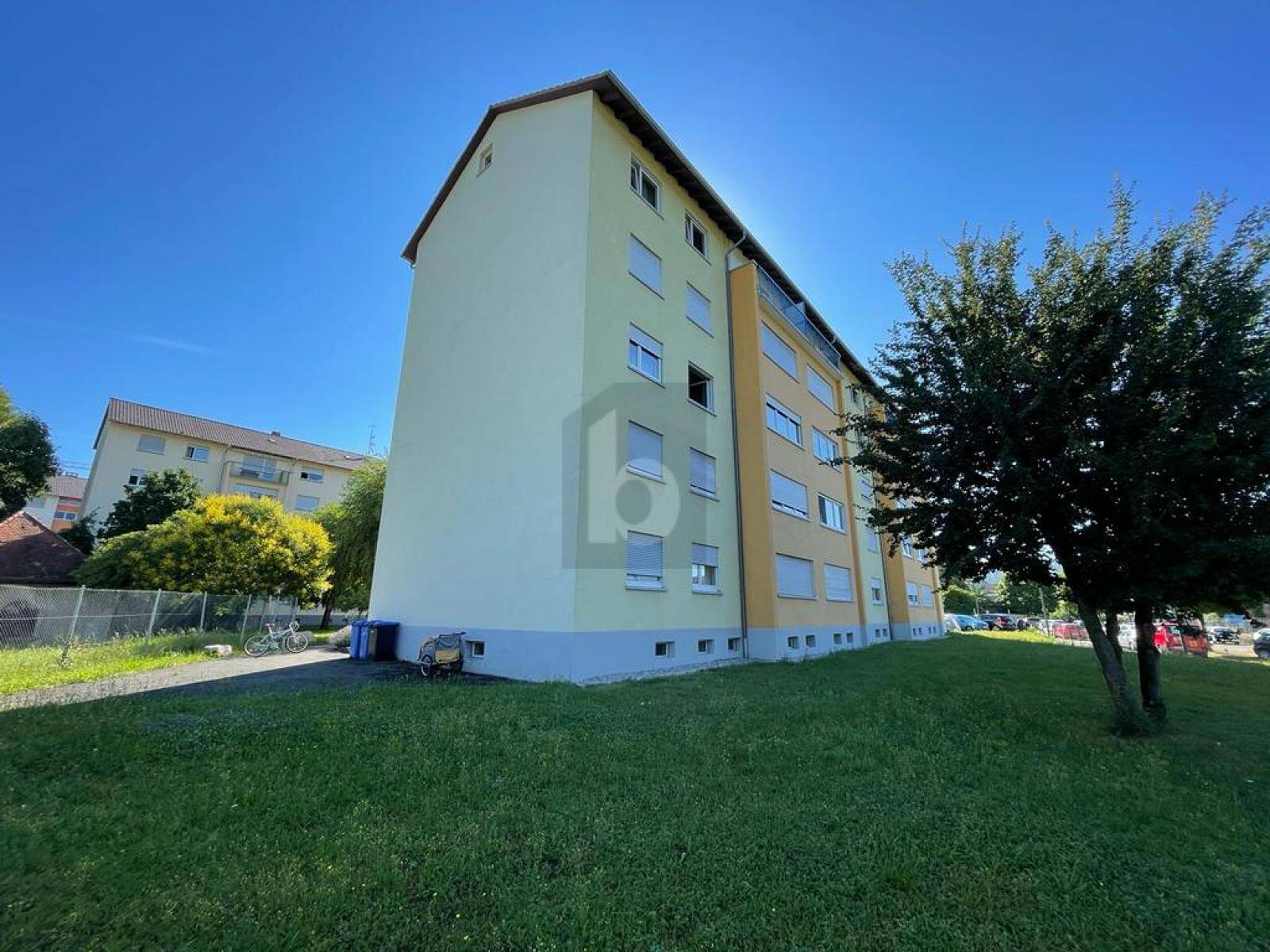 CLEVERER GRUNDRISS – 4,8 % RENDITE – GUTER ZUSTAND, 79539 Lörrach