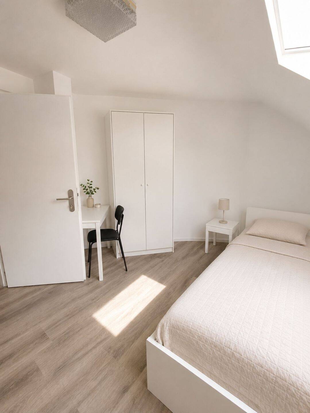 Wunderschönes Shared Apartment Mitten in Stuttgart, 70180 Stuttgart (Mitte Süd)