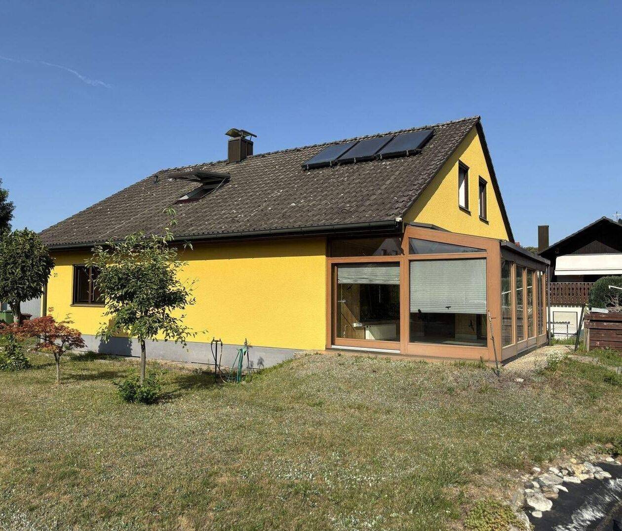 Freiraum für Ideen: Sanierungsbedürftiges Haus mit großem Grundstück in guter Lage!, 91341 Röttenbach
