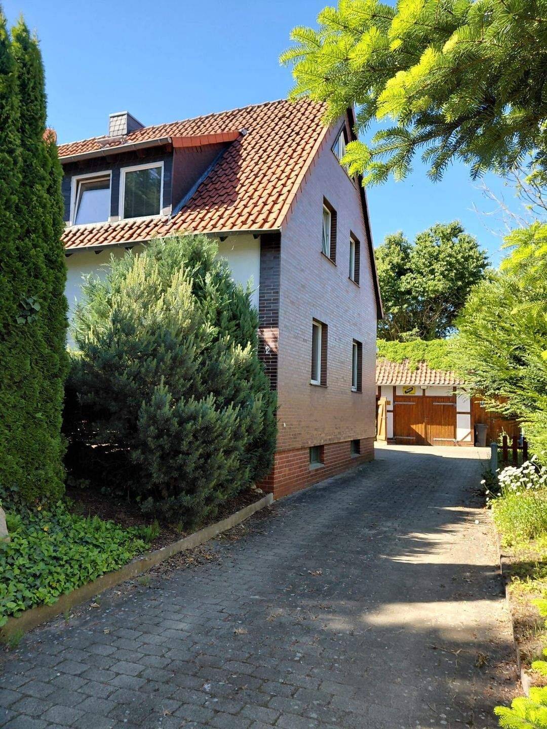 Gemütliche Doppelhaushälfte in ruhigem Stadtteil von Braunschweig, 38110 Braunschweig