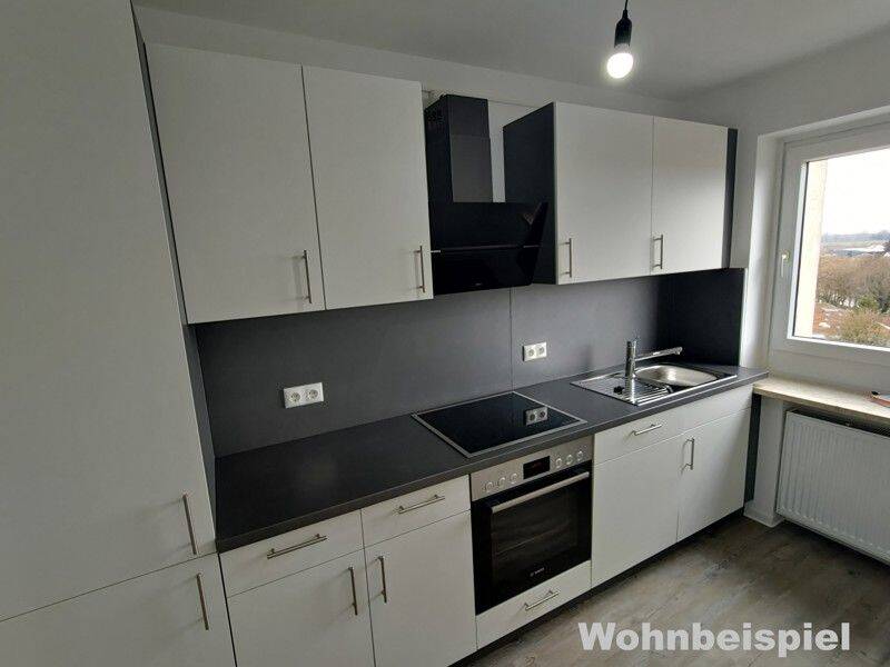 Perfekt für uns: renovierte 3-Zimmer-Wohnung mit Balkon und EBK, 82178 Puchheim