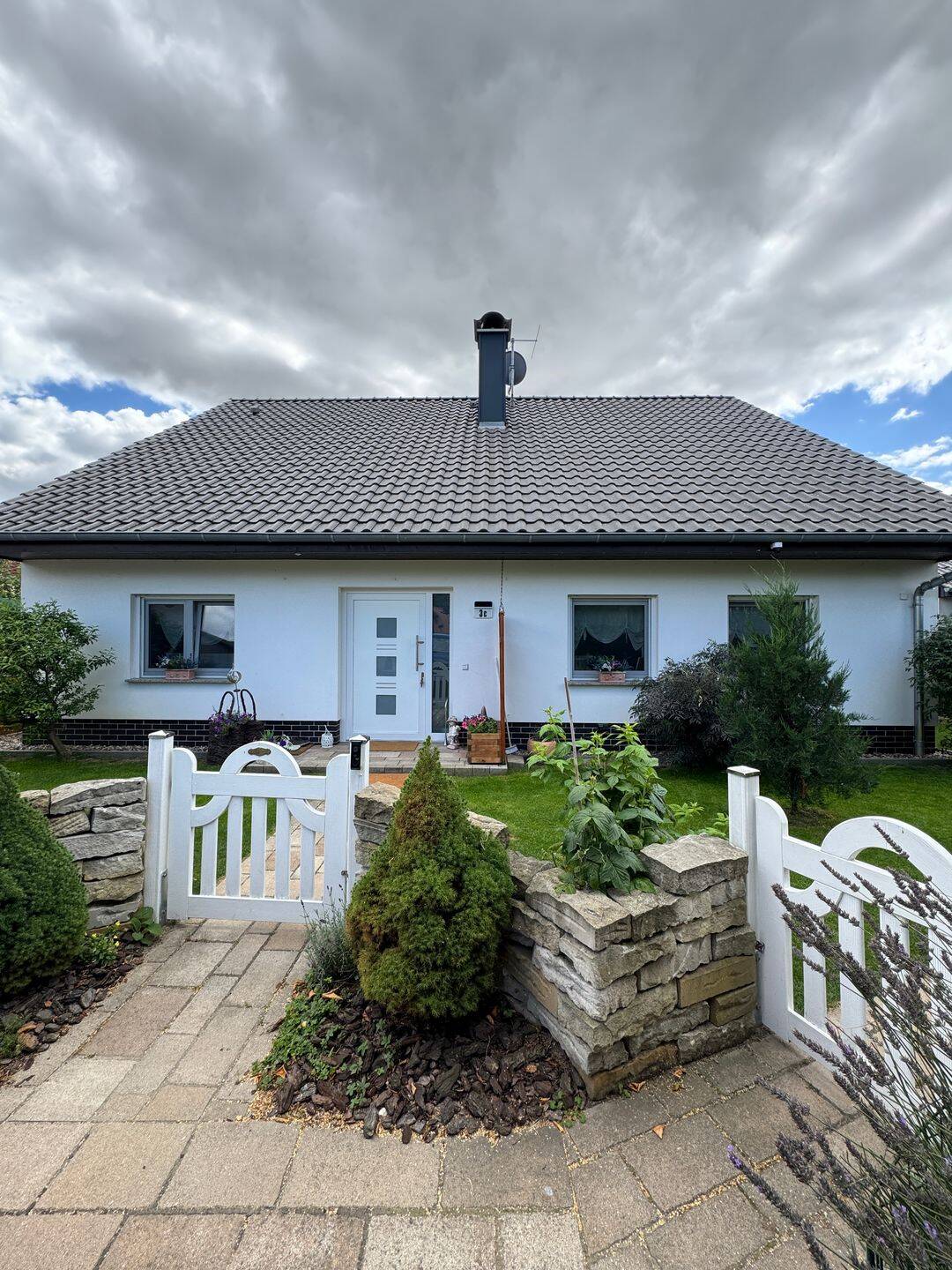 Provisionsfrei! Mediterranes Landhaus mit Wohlfühlgarten und Wellnessbereich in Nauen-Wachow, 14641 Nauen