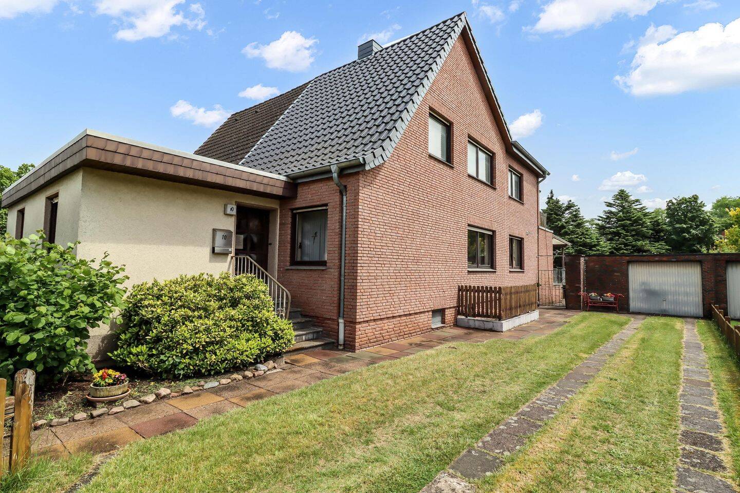 Familienfreundliches Zuhause mit viel Platz und Gestaltungsspielraum, 33609 Bielefeld (Baumheide Innenstadt Schildesche)