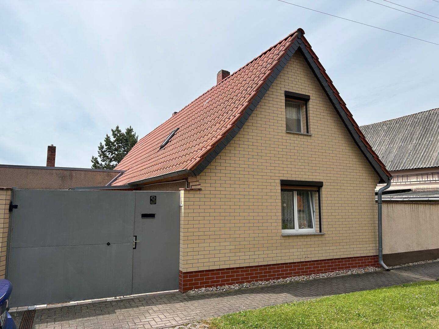 Ländlich geprägtes Gehöft mit Wohnhaus und Gestaltungspotential!, 6369 Südliches Anhalt