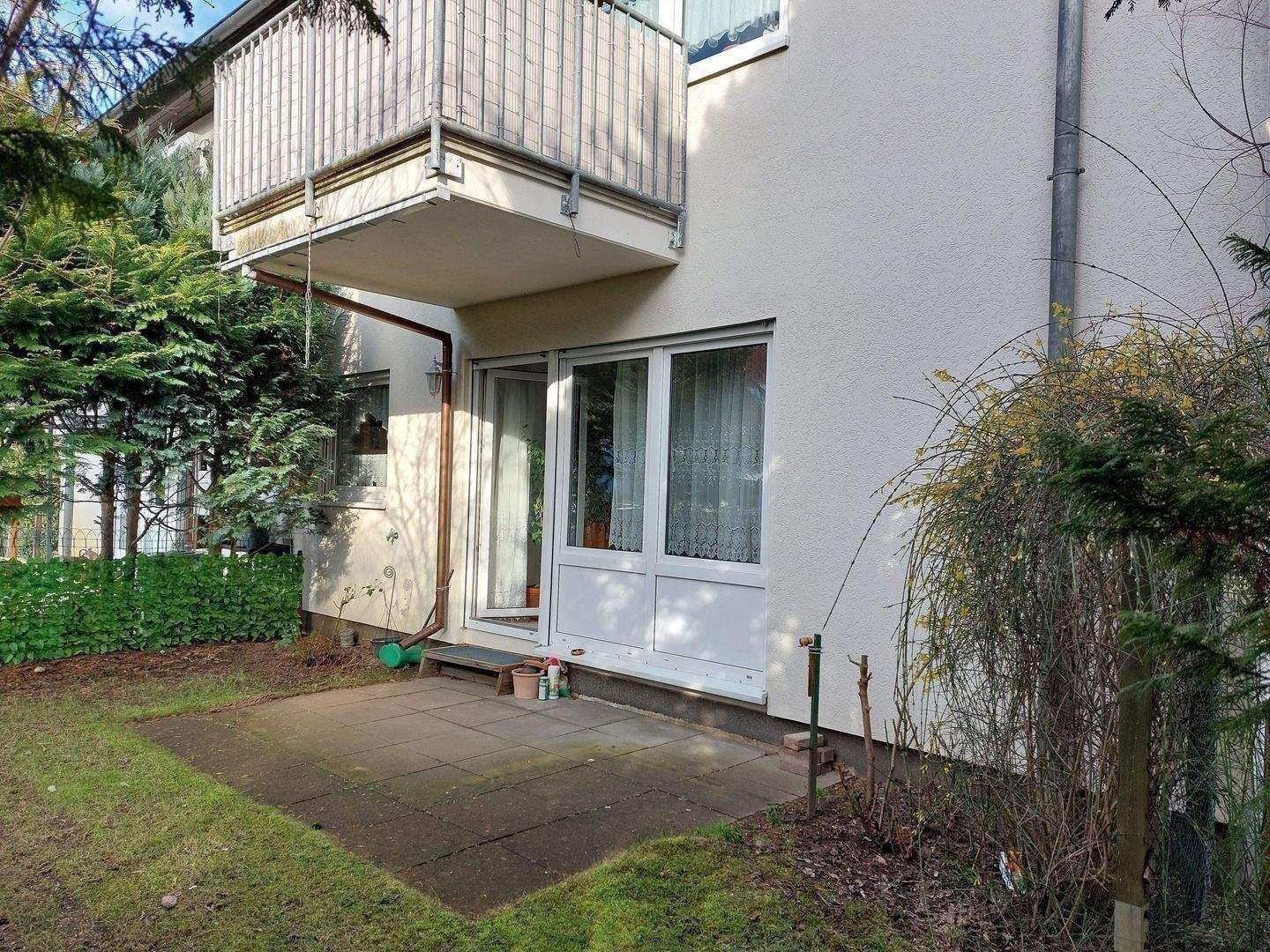 Provisionsfreie 3 Zimmer, Küche, großes Bad, Abstellraum, Terrasse, eingezäunter Garten, Keller, Waschkeller, eigene separate Tiefgarage !, 12527 Berlin (Treptow-Köpenick Grünau Karolinenhof Schmöckwitz)