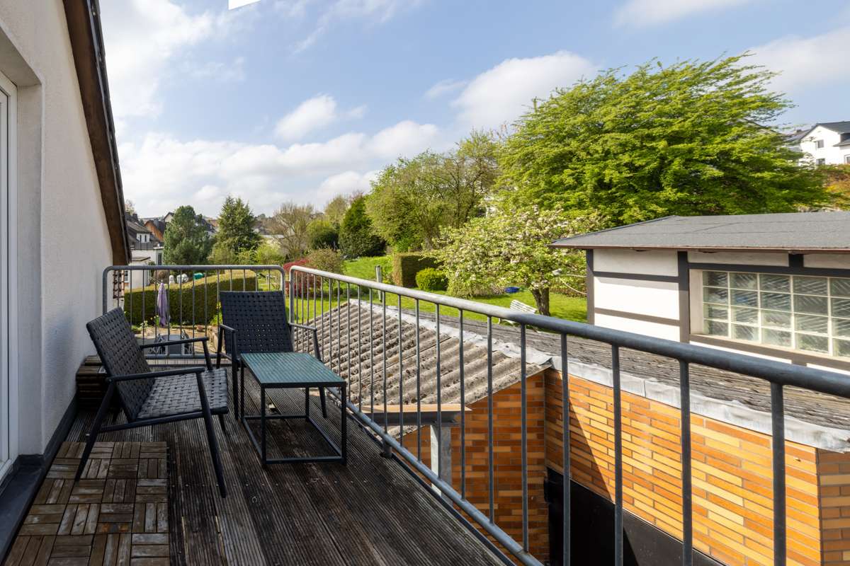 Freistehendes Einfamilienhaus mit Terrasse, Balkon und viel Gestaltungsspielraum, 59846 Sundern (Sauerland)