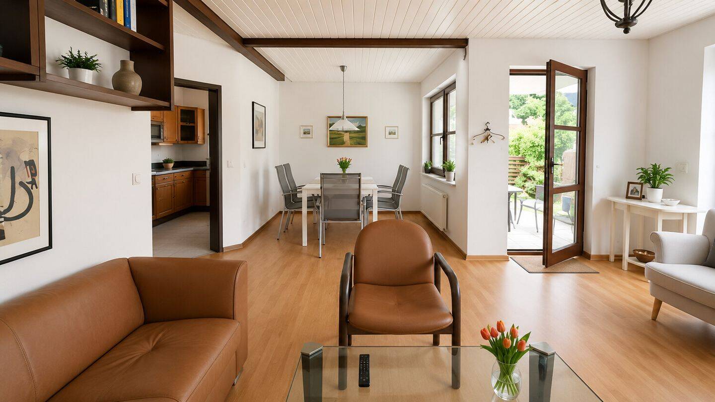 Drei-Zimmer-Wohnung mit Garten und Garage, 60437 Frankfurt am Main