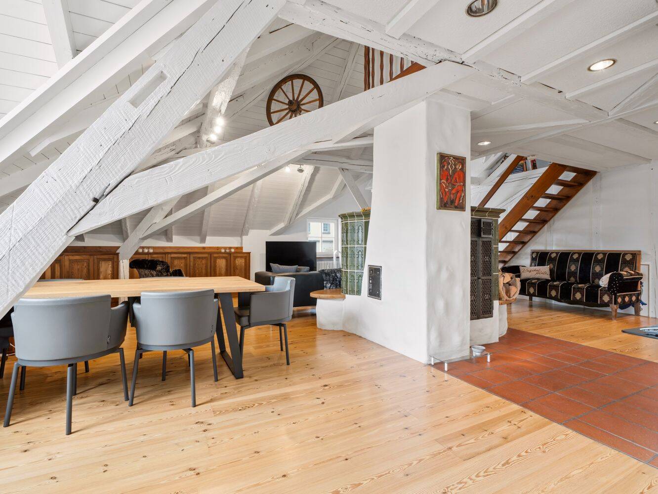 Ein Zuhause für Individualisten – Loftartige Maisonette in denkmalgeschützter Villa, 78462 Konstanz