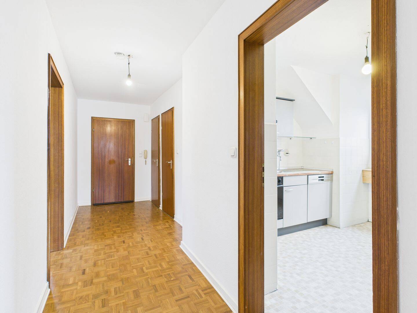 Charmante, helle 3-Zimmer-Dachgeschosswohnung in Sankt Augustin-Hangelar.