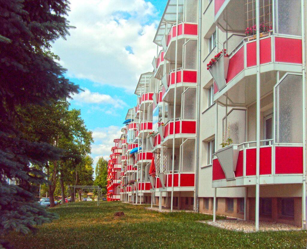 Sanierte 2-Raum-Wohnung mit Badewanne u. Balkon in Zwötzen, 7551 Gera