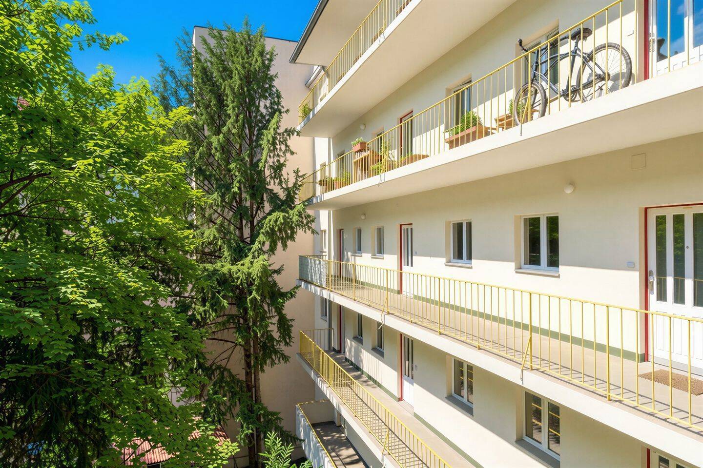 Leben im Richardkiez – Attraktive 2-Zimmer-Wohnung mit Einbauküche, 12055 Berlin (Neukölln)
