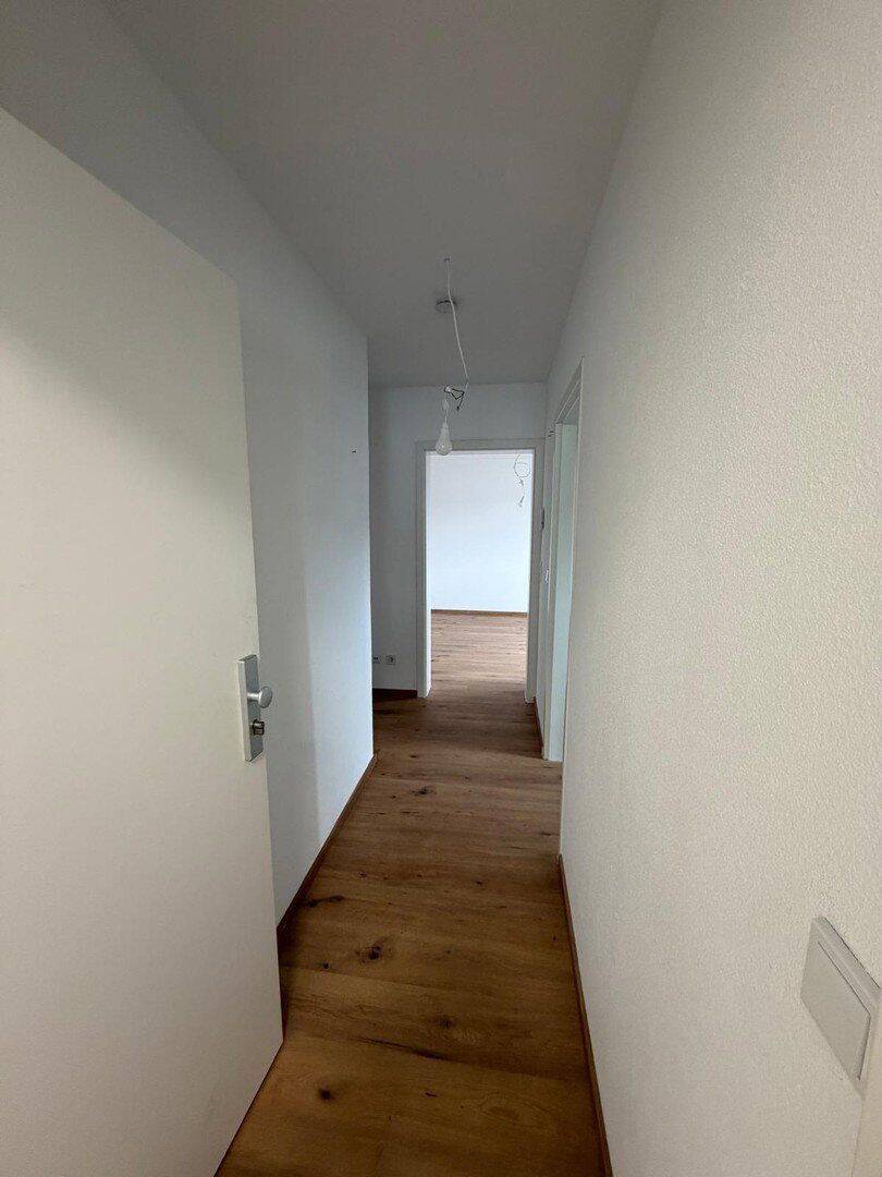 Kernsanierte Etagenwohnung, 1ZKB, Erstbezug, 66125 Saarbrücken