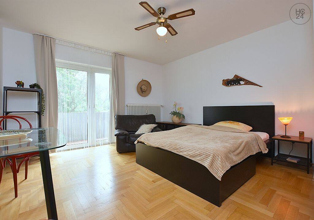 Helles, schön möbliertes 1-Zimmer Apartment mit Balkon in Böblingen, 71032 Böblingen