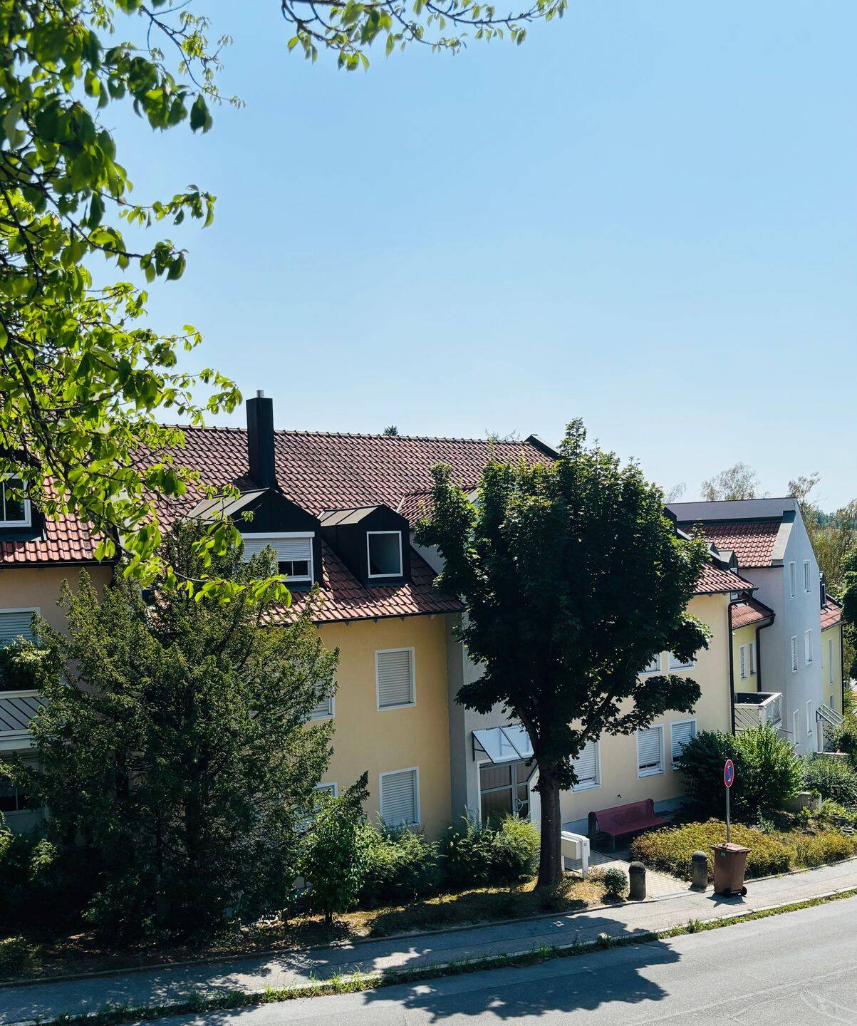 Attraktive 3-Zi Erdgeschosswohnung in Deggendorf mit Terrasse und Blick ins Grüne, 94469 Deggendorf