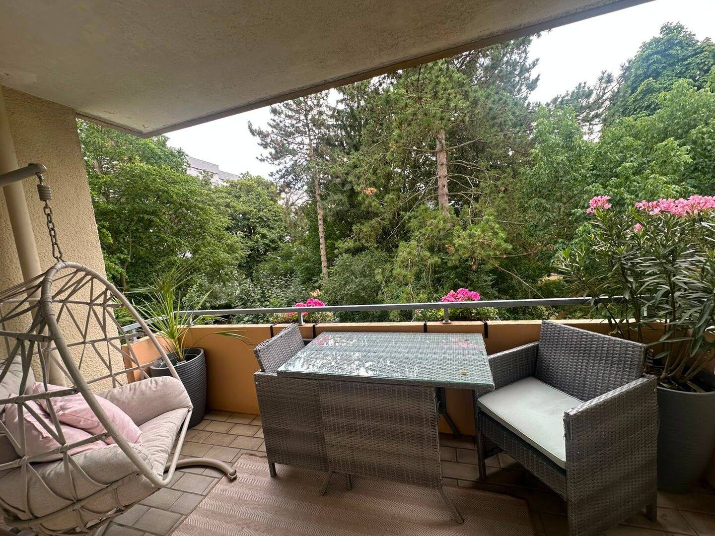 Geräumige Familienwohnung mit Balkon in Steinbach, 61449 Steinbach (Taunus)