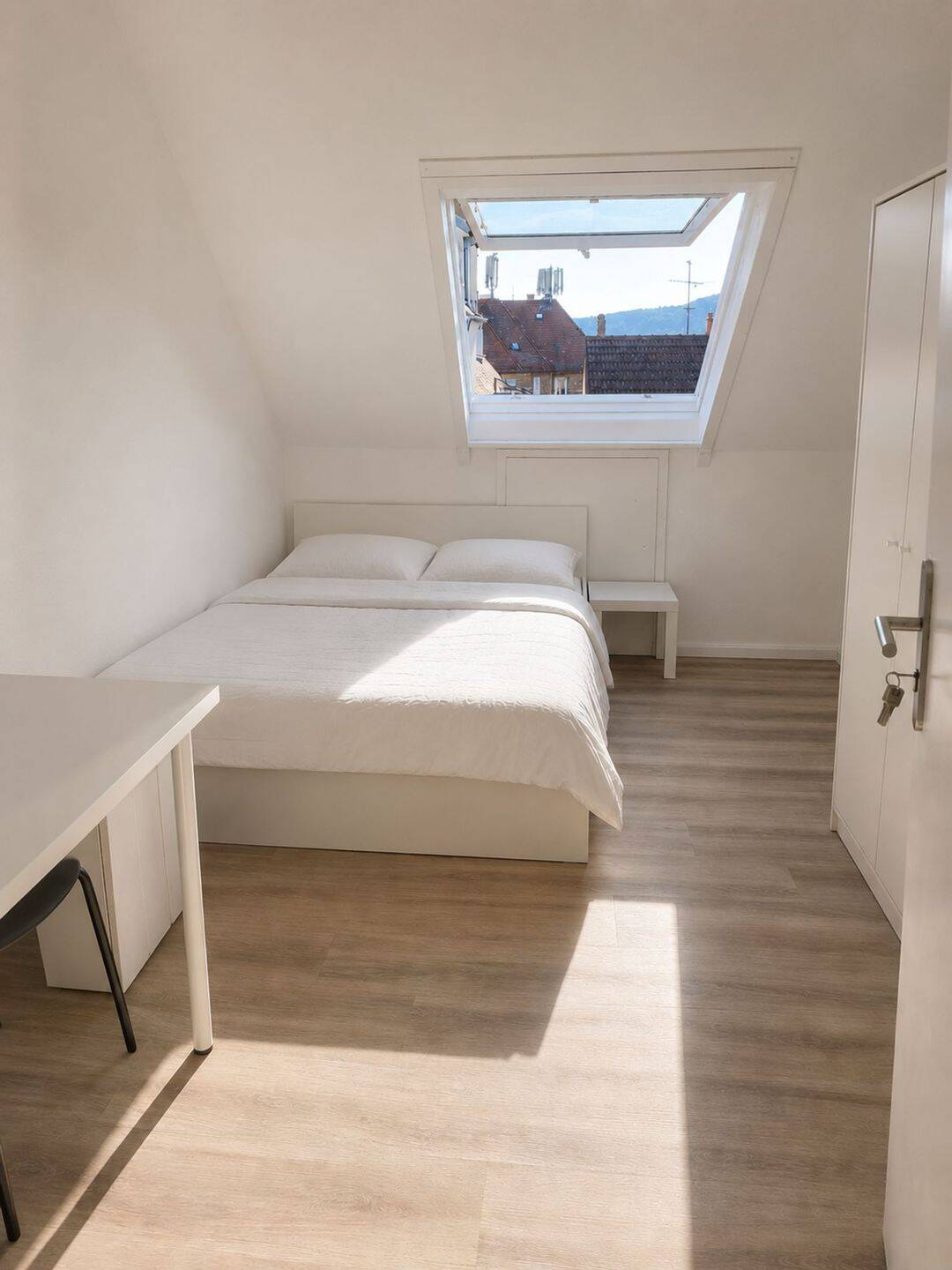 Wunderschönes Shared Apartment Mitten in Stuttgart, 70180 Stuttgart (Mitte Süd)