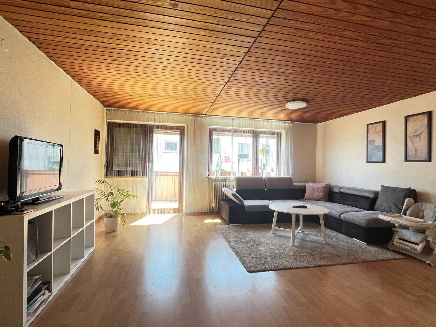 Großzügige 3-Zimmer-Wohnung im gepflegten 5-Familien-Haus, 71083 Herrenberg