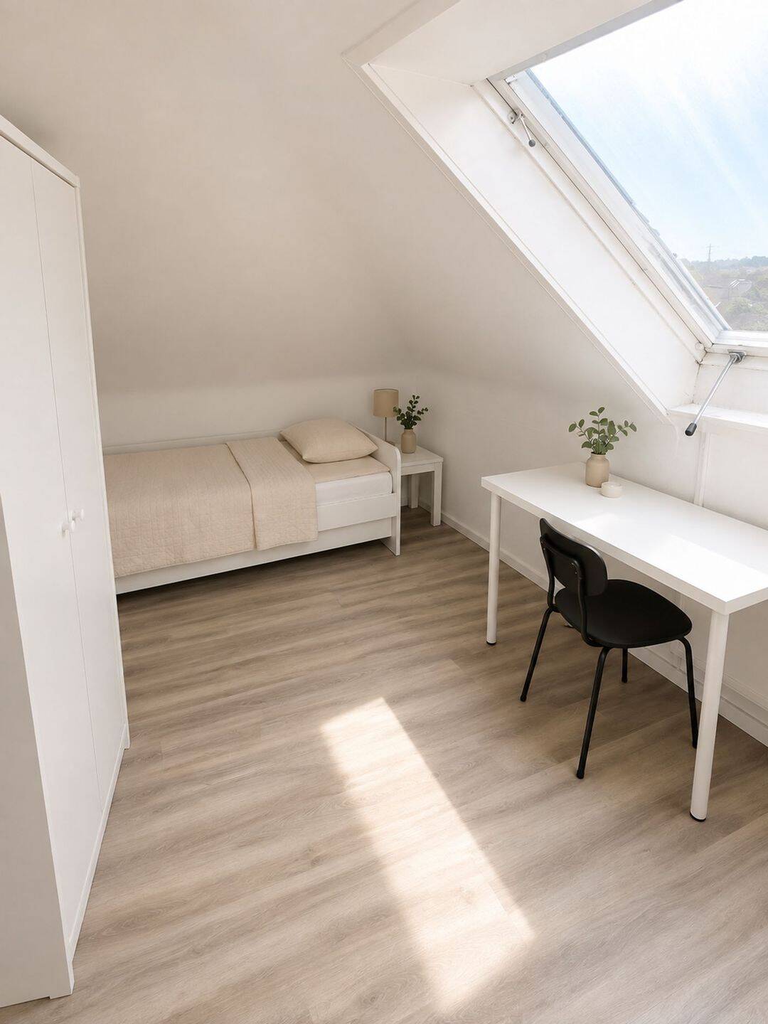 Wunderschönes Shared Apartment Mitten in Stuttgart, 70180 Stuttgart (Mitte Süd)