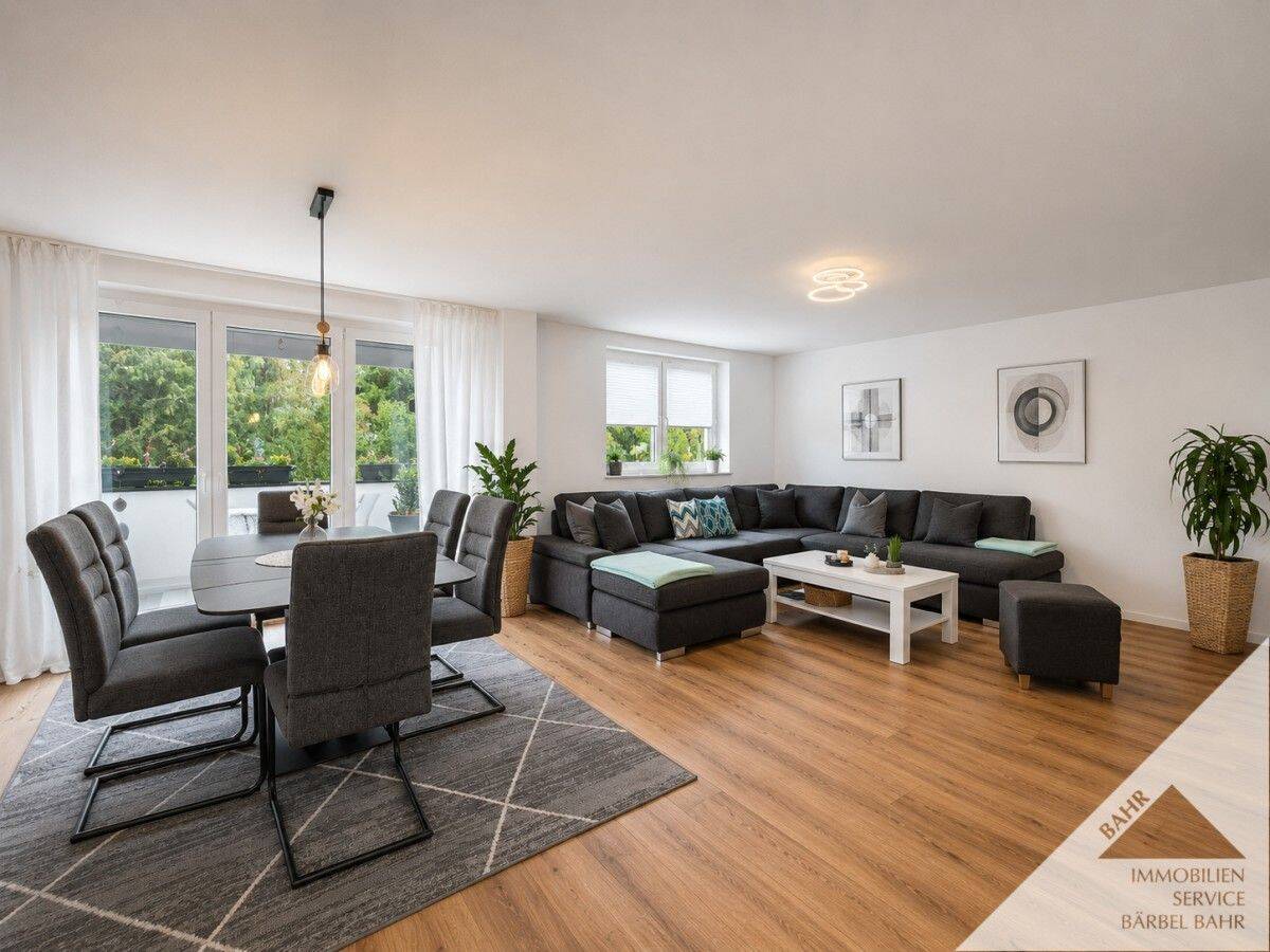 Einziehen und wohlfühlen: Exklusive 4,5-Zimmer-Wohnung mit Aufzug, 2 Einzelgaragen, 78083 Dauchingen