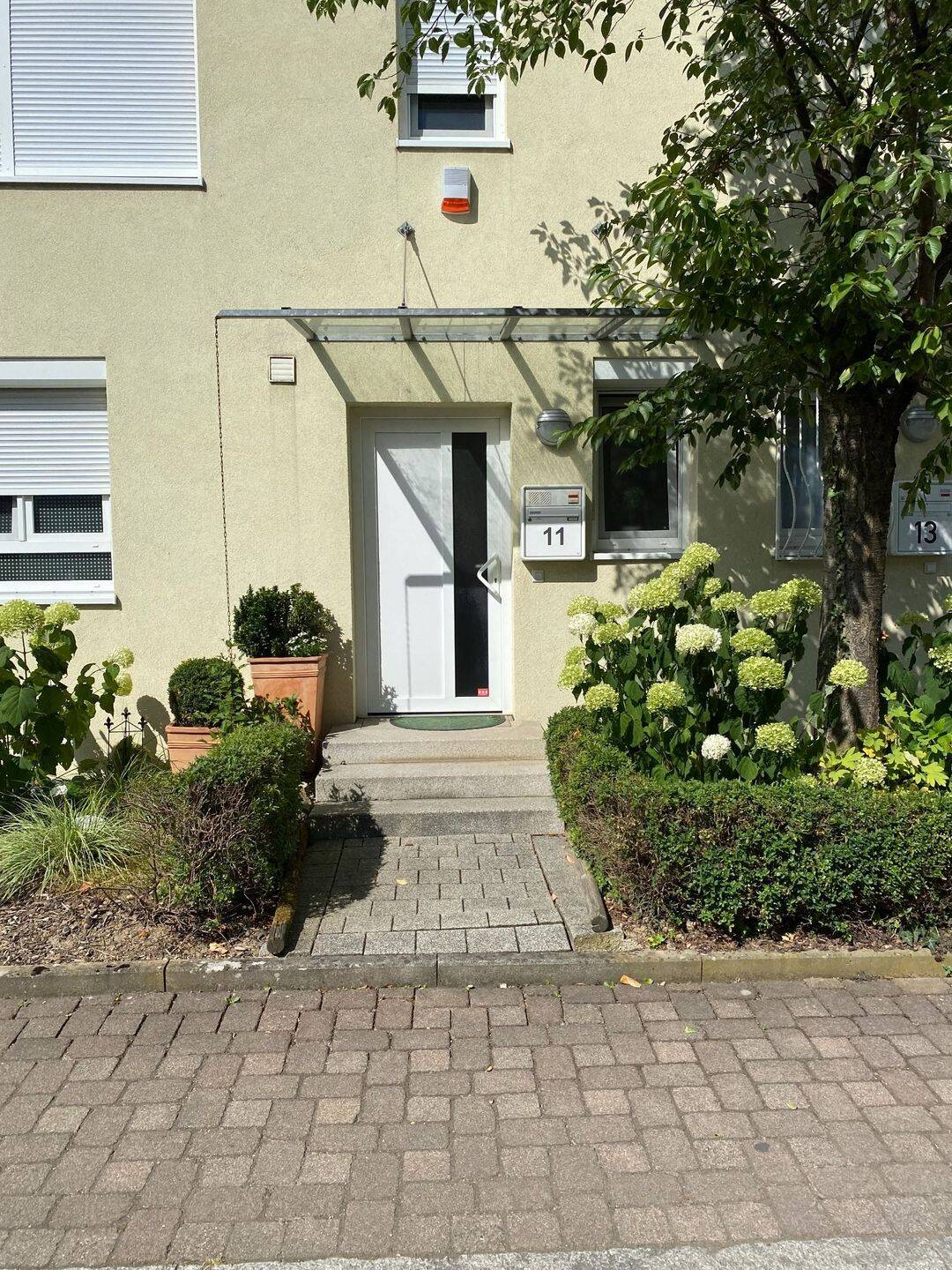 Zentrale 4-Zimmer-Wohnung mit Garten in Weil am Rhein, 79576 Weil am Rhein