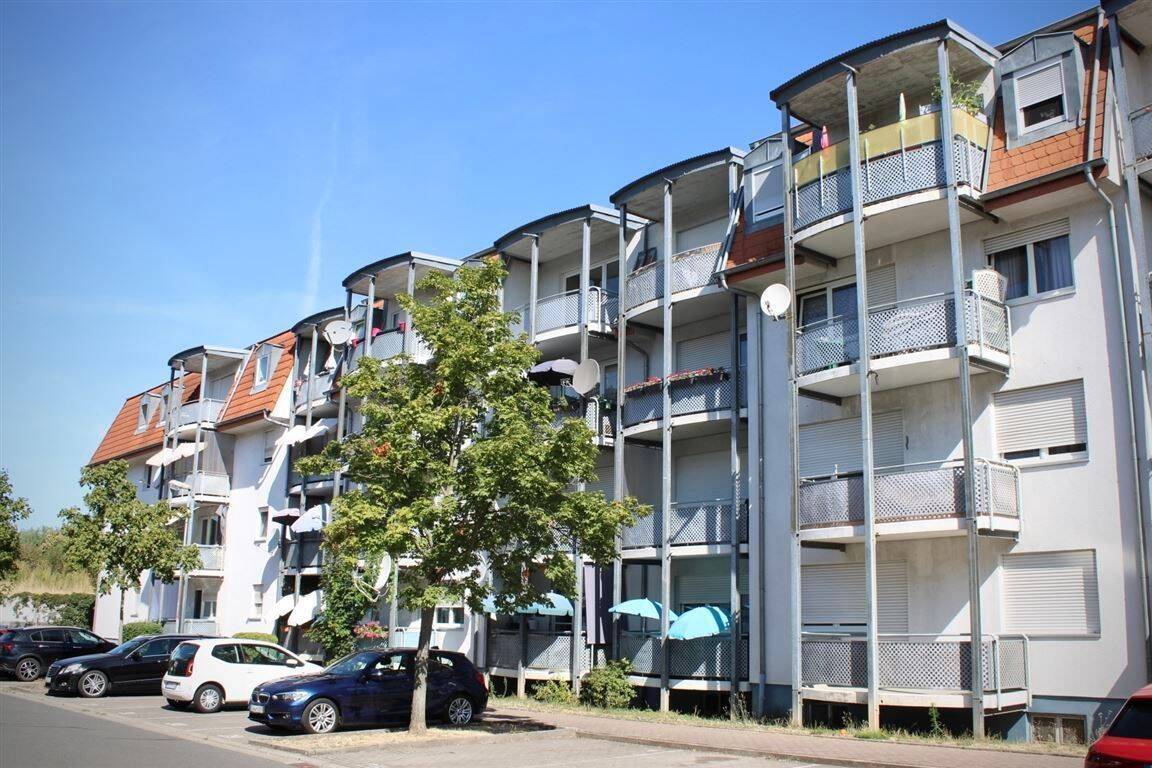 Sonnige 2-Zimmer-Wohnung in Leimen-modern, bezugsfrei mit Garage und Außenstellplatz, 69181 Leimen