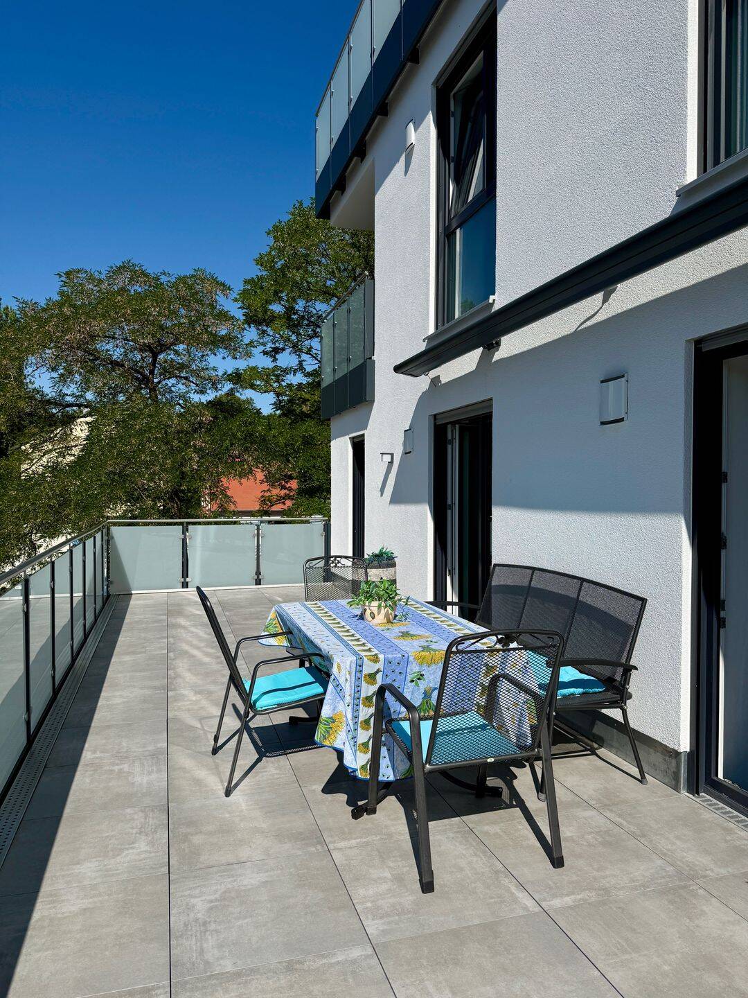 Viel Freiraum für besondere Wohnmomente – Moderne 3-Zimmer-Neubauwohnung mit Sonnenbalkon in Moosach, 80992 München (Moosach Neuhausen-Nymphenburg Pasing-Obermenzing)