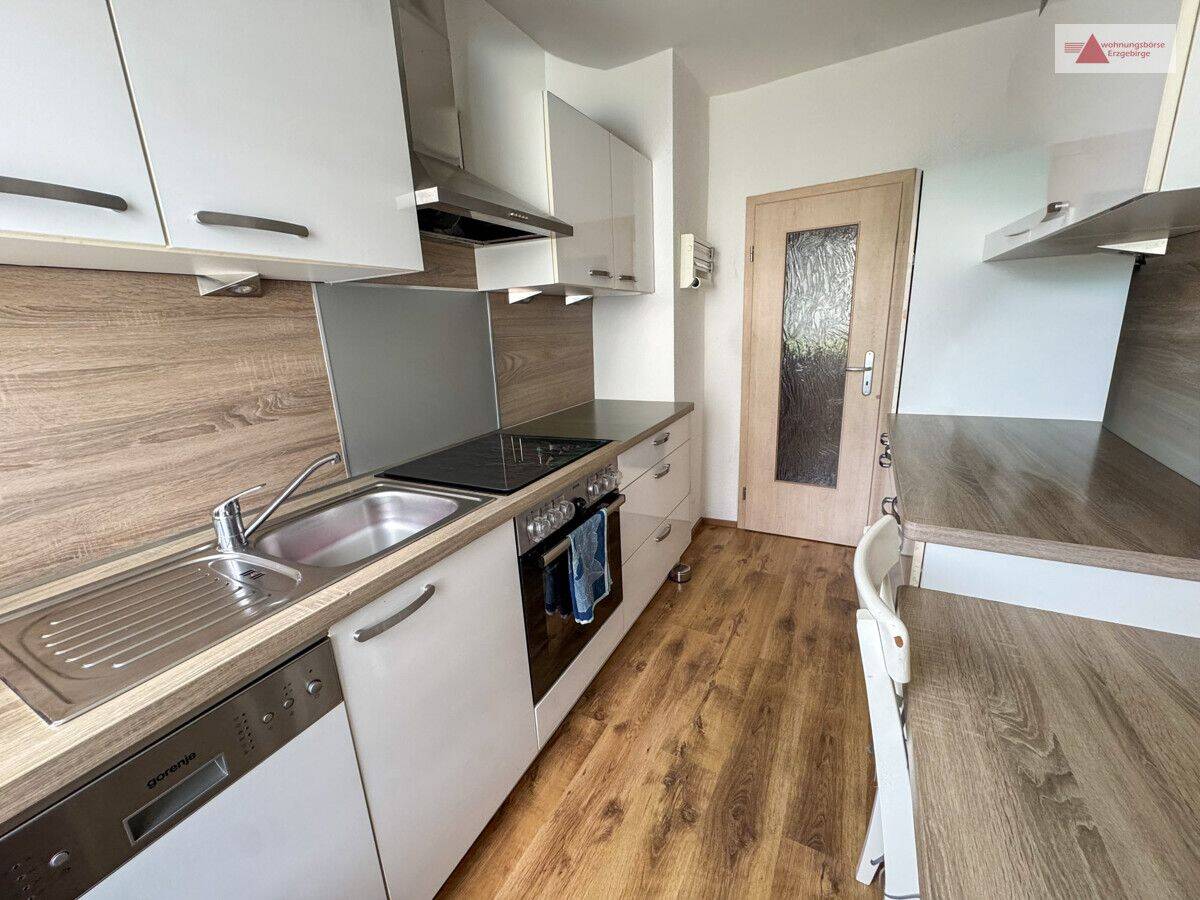 Schicke 3-Raum-Wohnung mit Panoramablick und Einbauküche in Breitenbrunn, 8359 Breitenbrunn/Erzgeb.