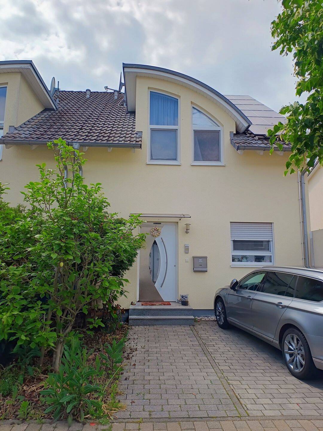 Gepflegte Doppelhaushälfte mit Garten, Keller und moderner Energieausstattung, 63500 Seligenstadt