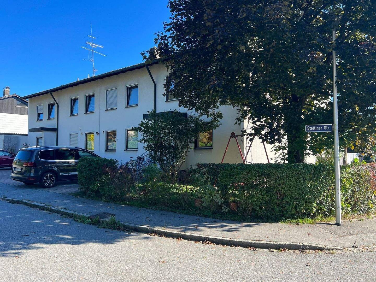 4,5 Zimmer-Wohnung mit eigenem Garten und großer Garage, 94469 Deggendorf