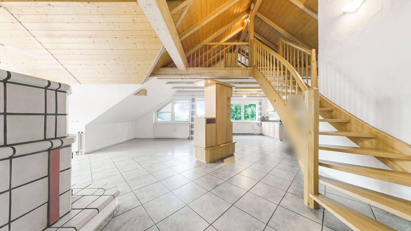 Flexibel Wohnen! 5-Zimmer-DG-Wohnung mit Gartenanteil, TG-Stellplatz und kleiner Galerie, 89143 Blaubeuren