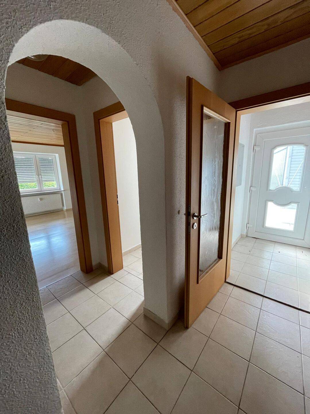 UG-Wohnung in Straßkirchen mit großzügigem Garten, 94121 Salzweg