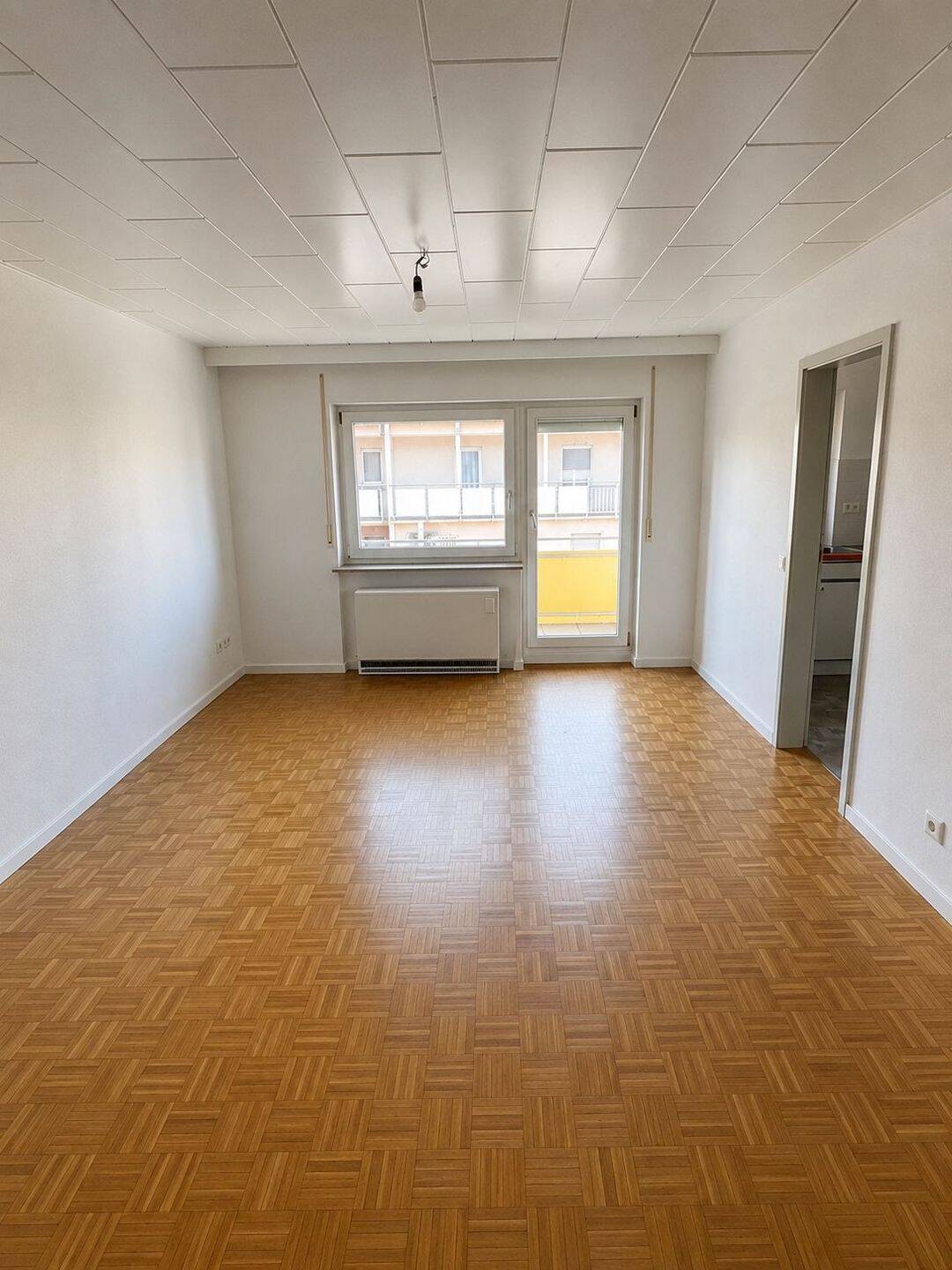 Exklusive 2-Zimmer-Luxuswohnung mit zwei Balkonen – hochwertig saniert in zentraler Lage von Bruchsal, 76646 Bruchsal