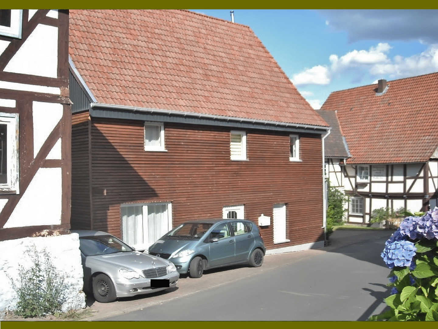 Schönes Einfamilienhaus in Wesertal-Arenborn Komplett saniert = Einziehen & Wohlfühlen! – Ruhige Wohnlage mit kl. Garten & 2 Terrassen –, 34399 Wesertal