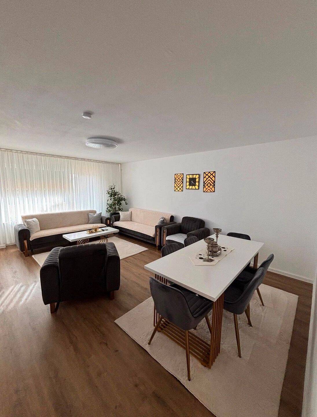 geräumige 3 Zimmer ETW mit großen Balkon, 97228 Rottendorf
