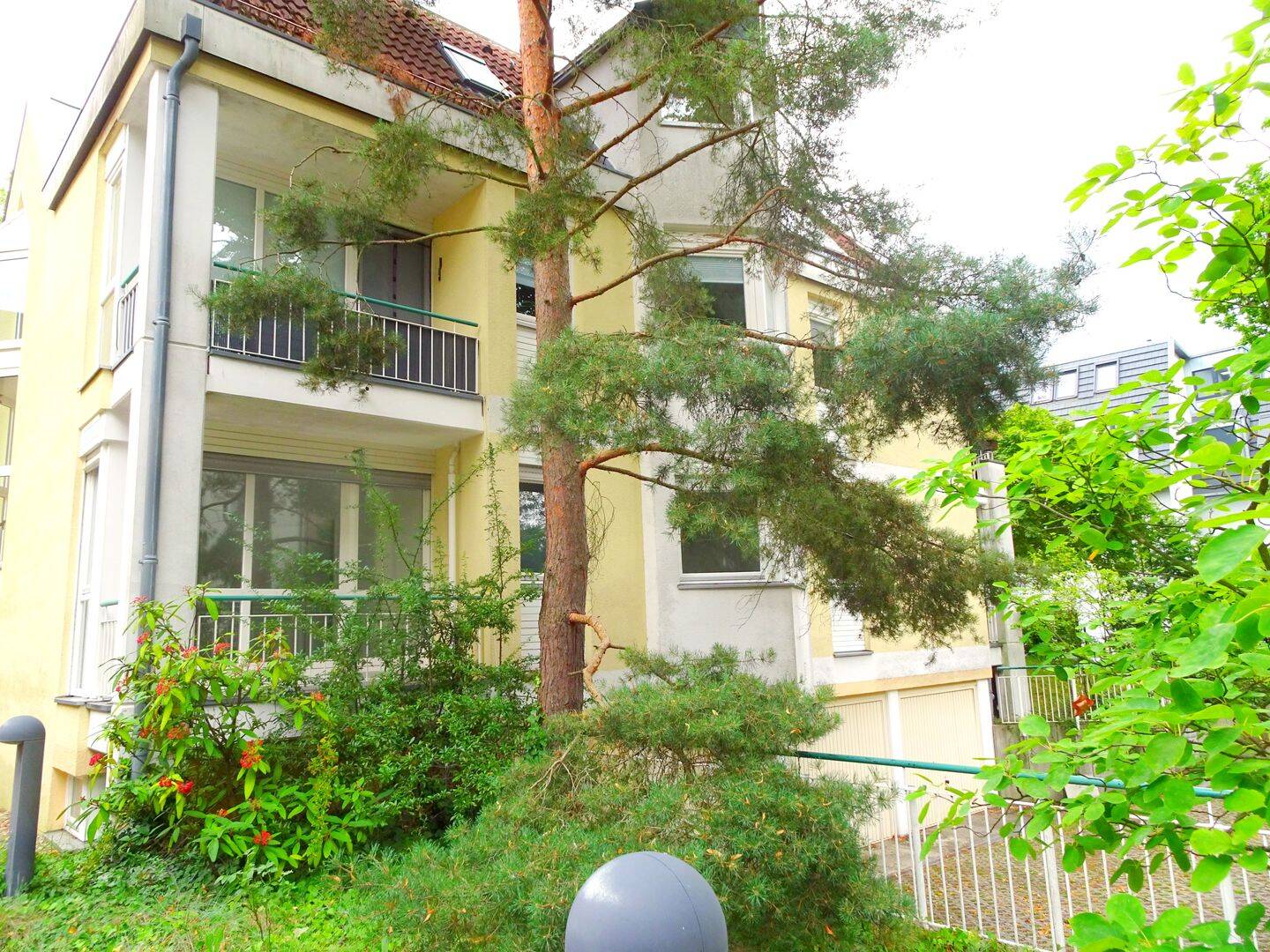 Zehlendorf: Familienfreundliche EG-Wohnung in ruhige Stadtvilla, Terrasse, Gemeinschaftsgarten, EBK & Fußbodenheizung…und vieles mehr!, 14163 Berlin (Steglitz-Zehlendorf Kolonie Schlachtensee Süd Nikolassee Zehlendorf Schlachtensee)