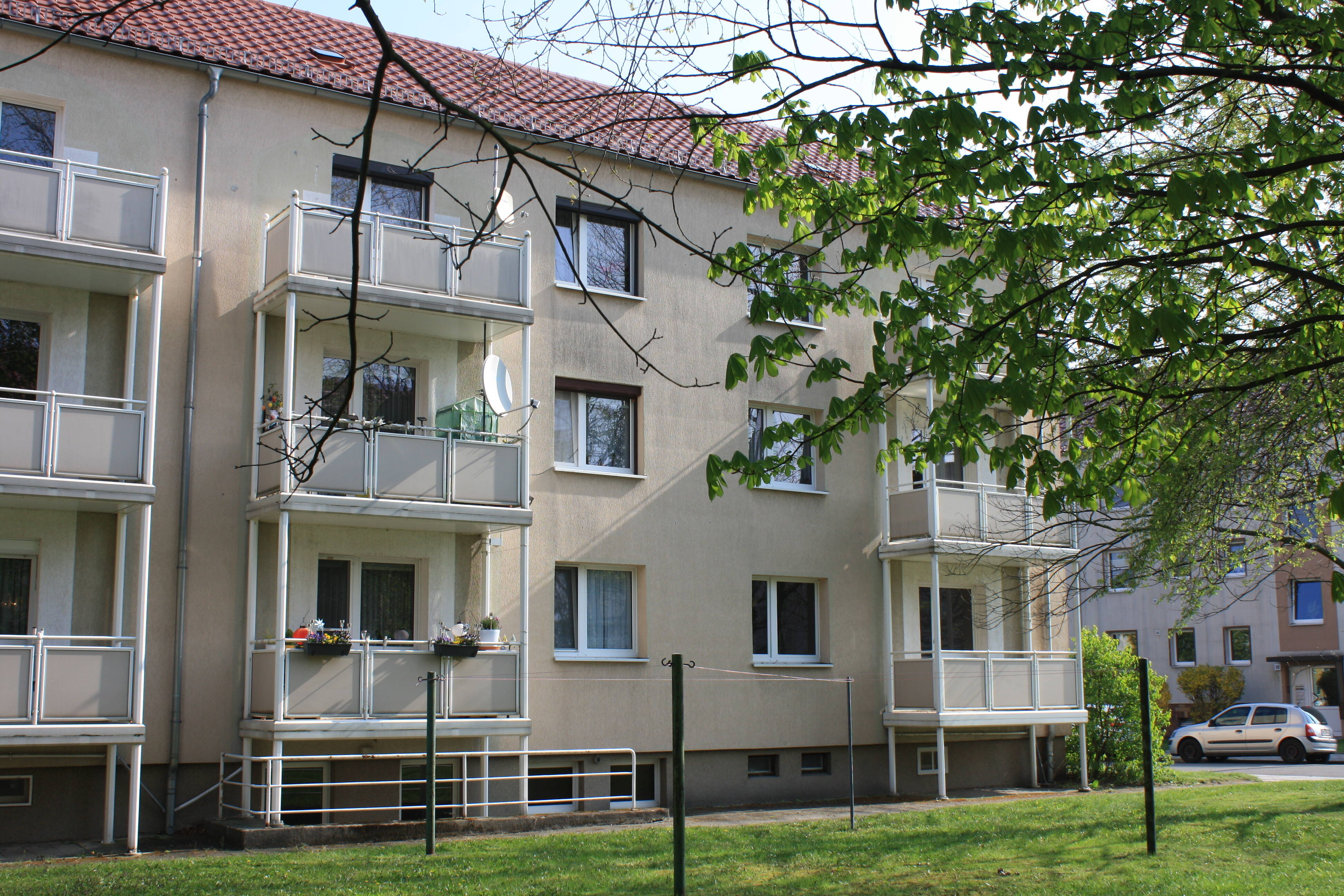 Einziehen & Wohlfühlen ! Sanierte 3-Raumwohnung in der Anhaltsiedlung in Bitterfeld ab August frei, 6749 Bitterfeld-Wolfen