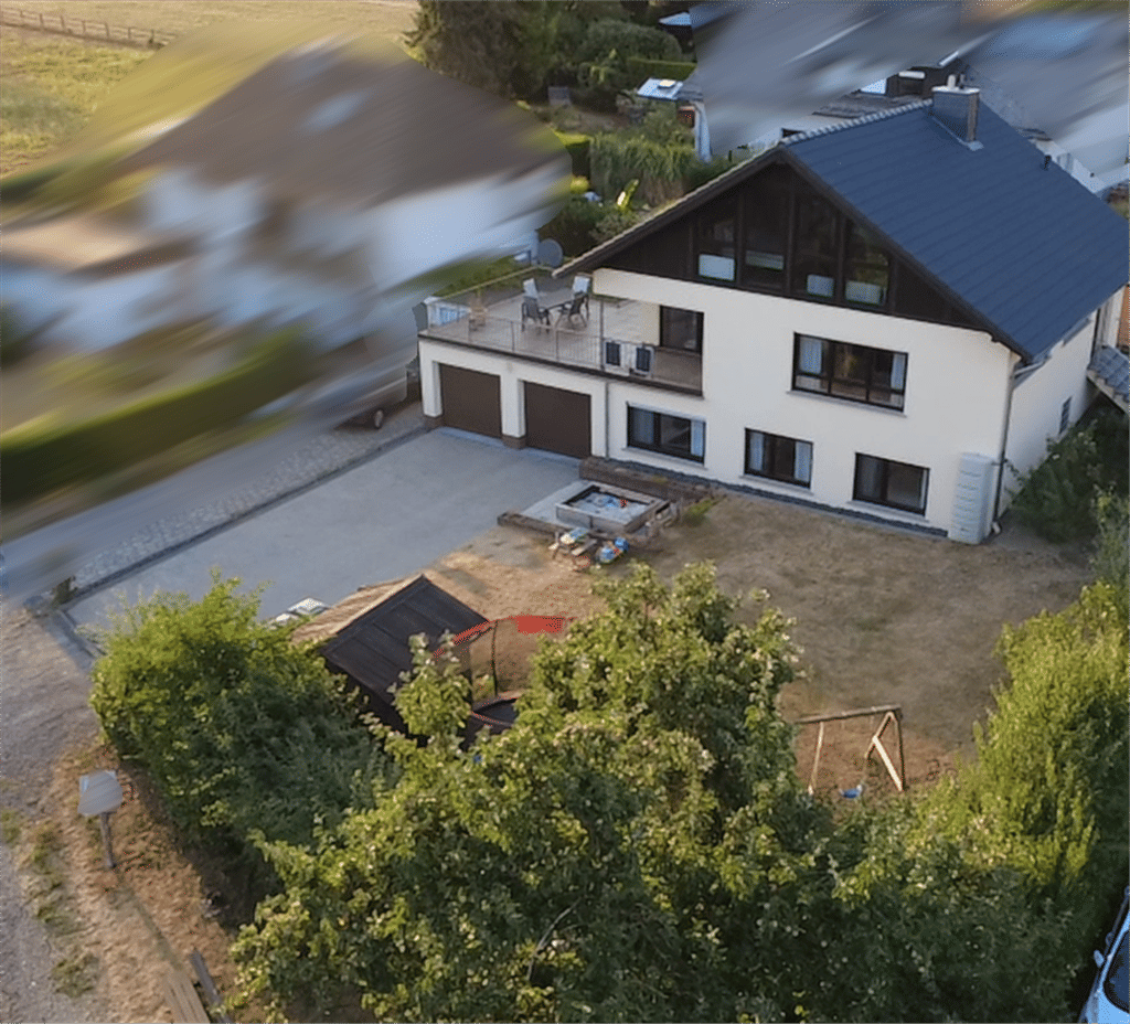 Großzügiges Familienhaus mit Einliegerbereich & Garten, 56581 Ehlscheid