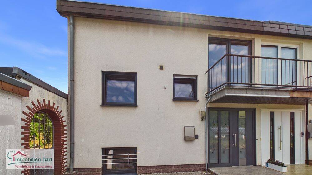 LOSHEIM-OT: GEMÜTLICHES WOHNHAUS IN RUHIGER LAGE MIT EINEM GROßEN GARTEN, 66679 Losheim am See
