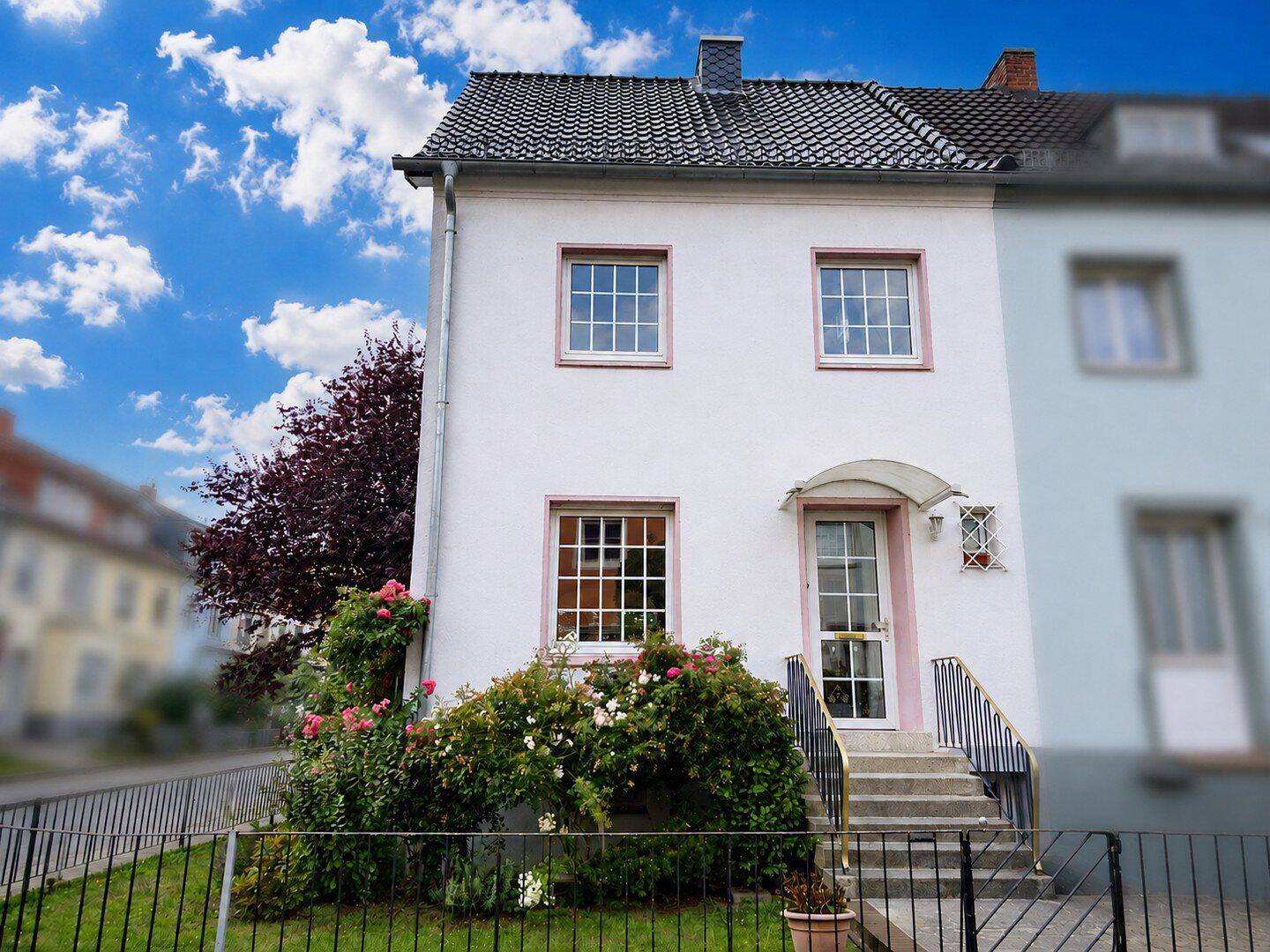 Reihenendhaus mit Balkon und Garage in beliebter Lage !, 28205 Bremen (Hulsberg Peterswerder)
