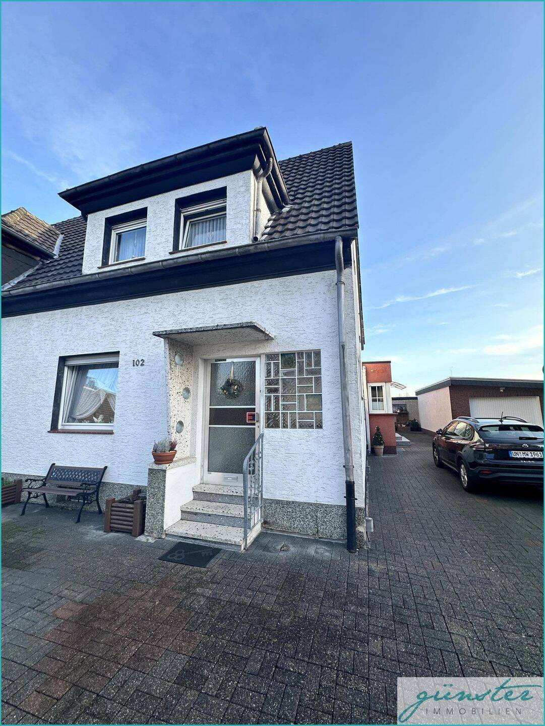 Unna-Massen-Nord: Haus als Eigentumswohnung mit Dachterrasse und Stellplatz in ruhiger, grüner Lage!, 59427 Unna