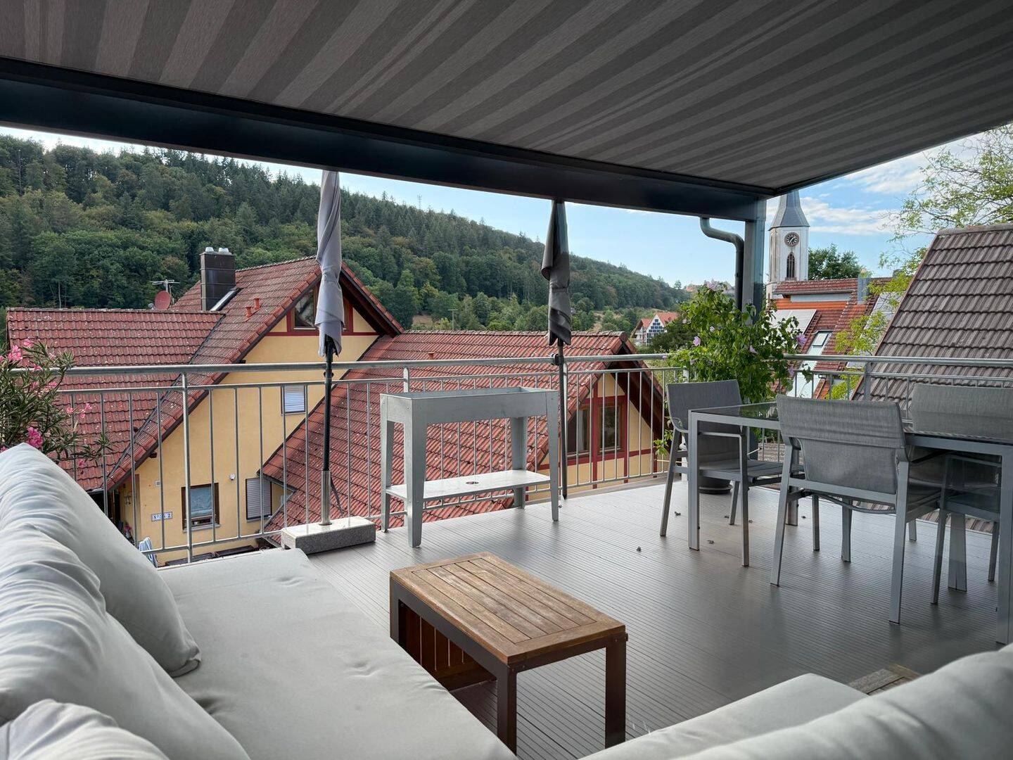 Moderne 4-Zimmer-Dachgeschosswohnung mit Balkon in Sexau, 79350 Sexau